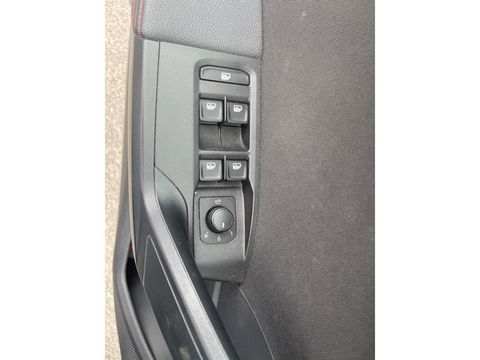 SEAT Arona 1.0 TSI FR AUTOMAAT LED-XENON NAVI-VIRTUAL CAMERA PDC