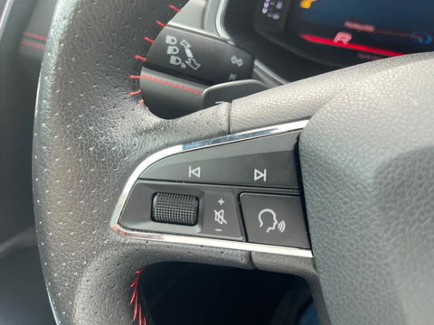SEAT Arona 1.0 TSI FR AUTOMAAT LED-XENON NAVI-VIRTUAL CAMERA PDC