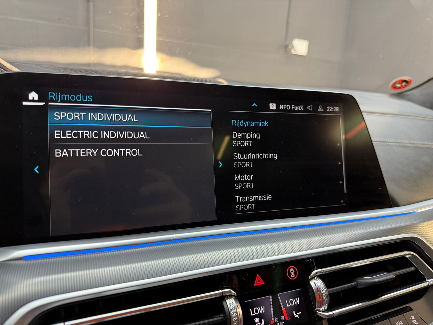 BMW X5 XDrive45e M Sport Pano|Laser|HuD|Skylounge|HuD|Massage