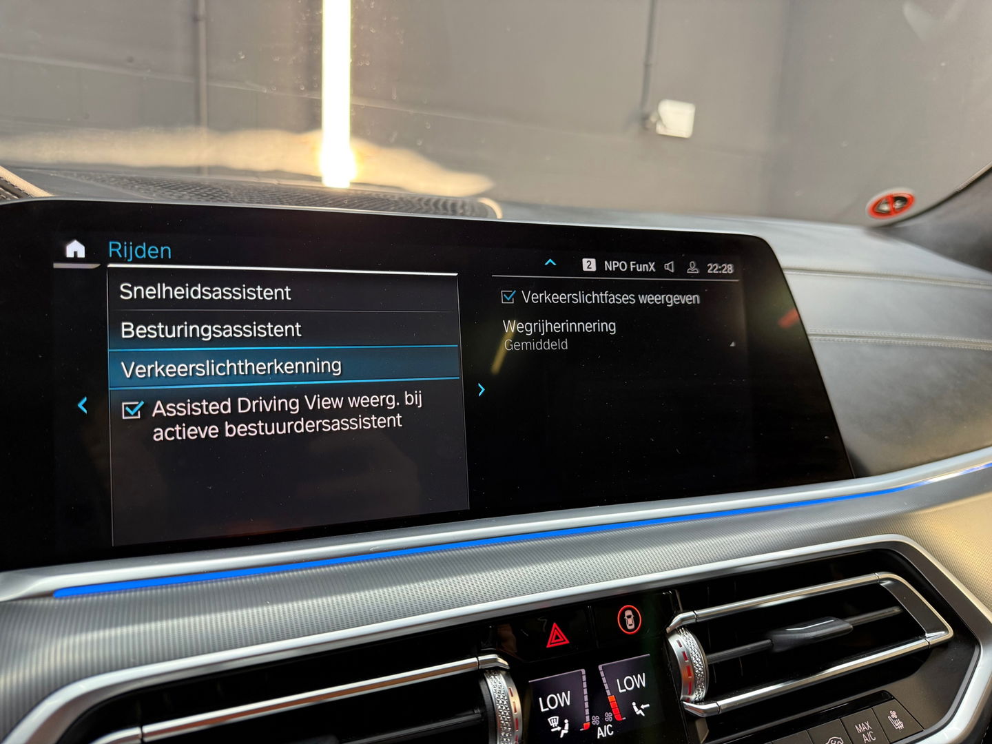 BMW X5 XDrive45e M Sport Pano|Laser|HuD|Skylounge|HuD|Massage