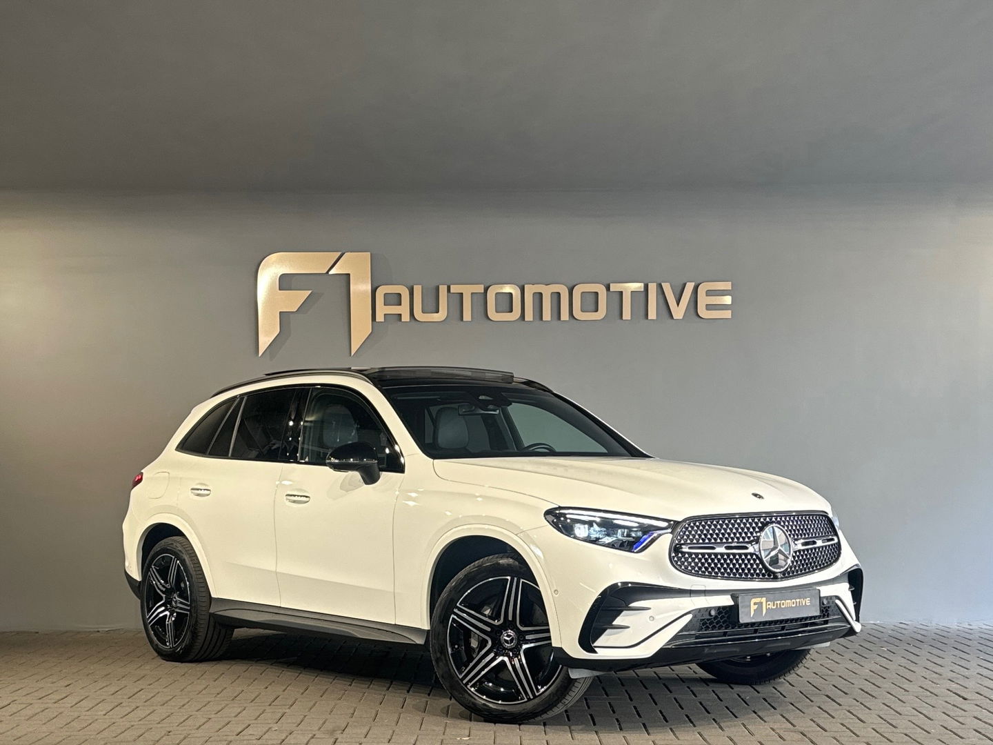 Mercedes-Benz GLC 300e 4MATIC AMG Pano|Memory|Bur|360