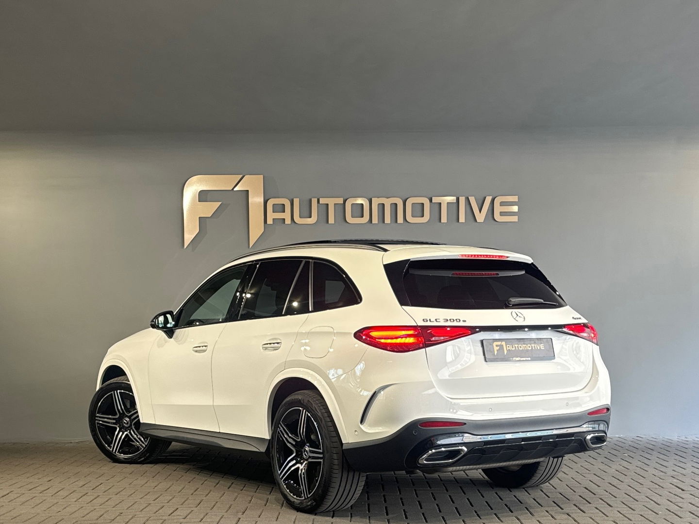 Mercedes-Benz GLC 300e 4MATIC AMG Pano|Memory|Bur|360