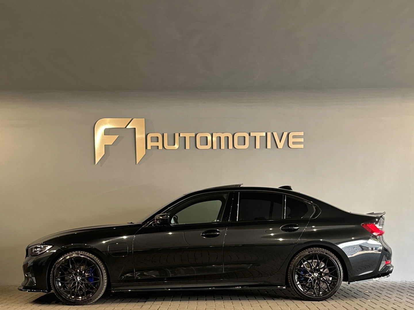 BMW 3-serie 330e High Executive M Sport Pano|Maxton|Sfeer
