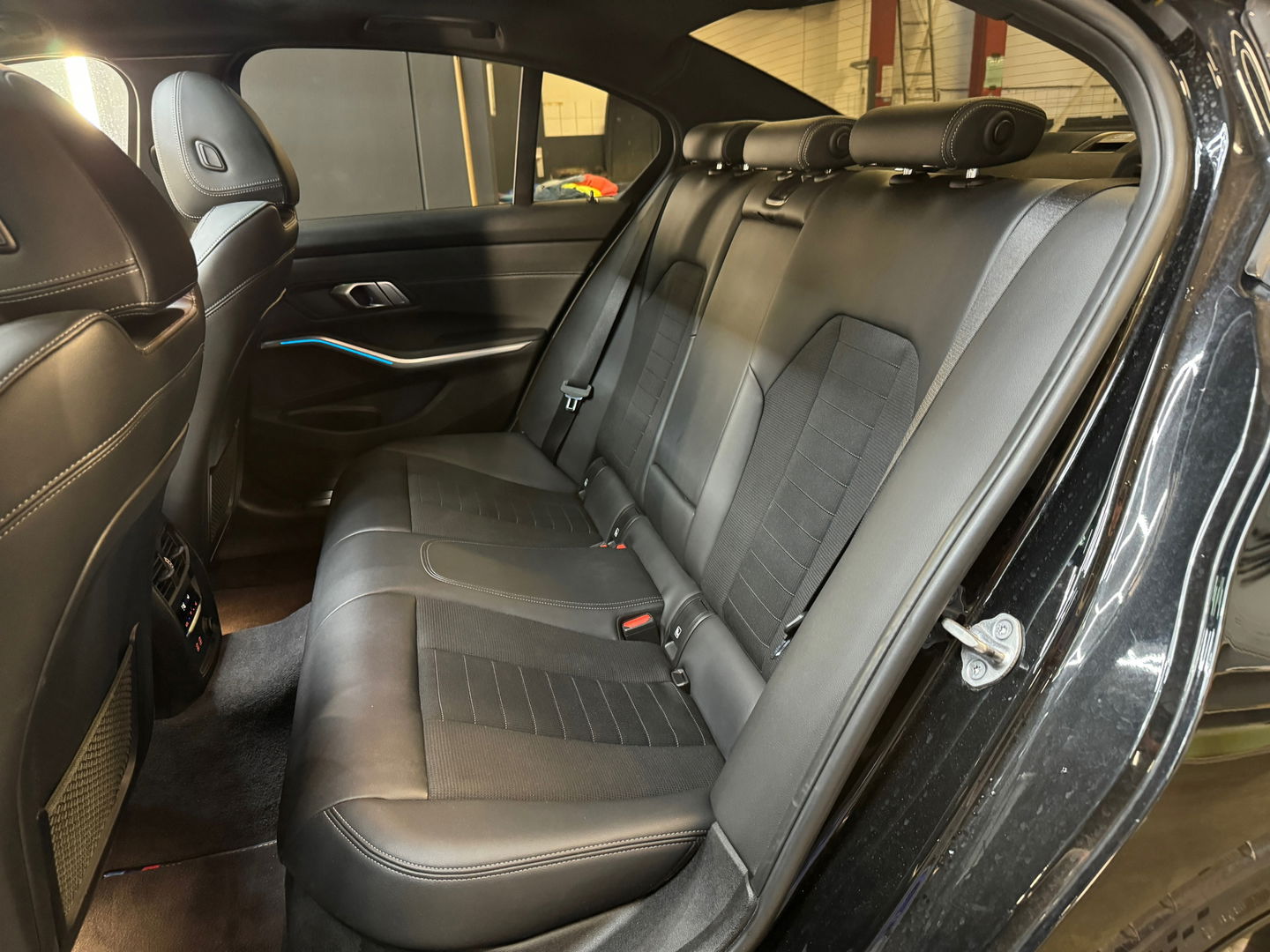 BMW 3-serie 330e High Executive M Sport Pano|Maxton|Sfeer