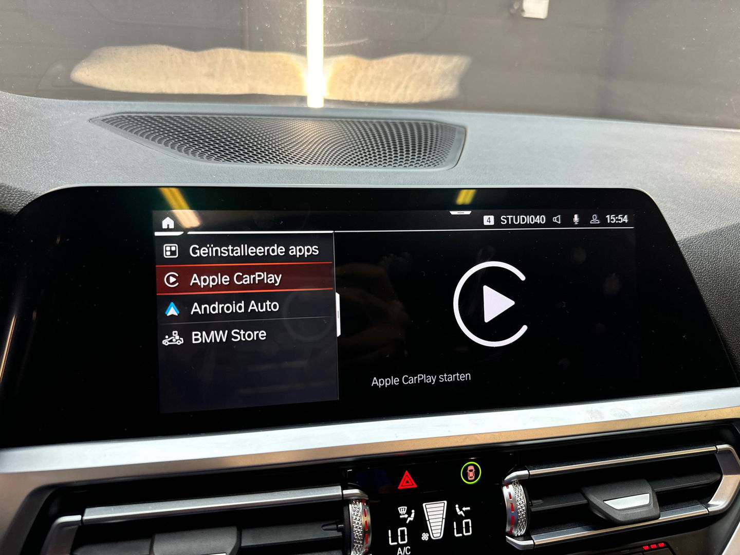 BMW 3-serie 330e High Executive M Sport Pano|Maxton|Sfeer