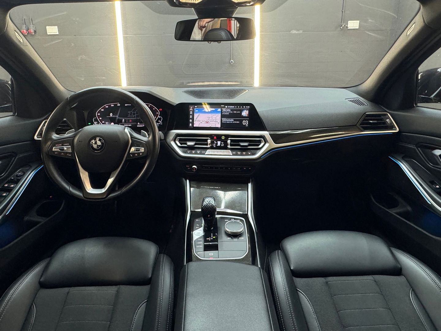 BMW 3-serie 330e High Executive M Sport Pano|Maxton|Sfeer