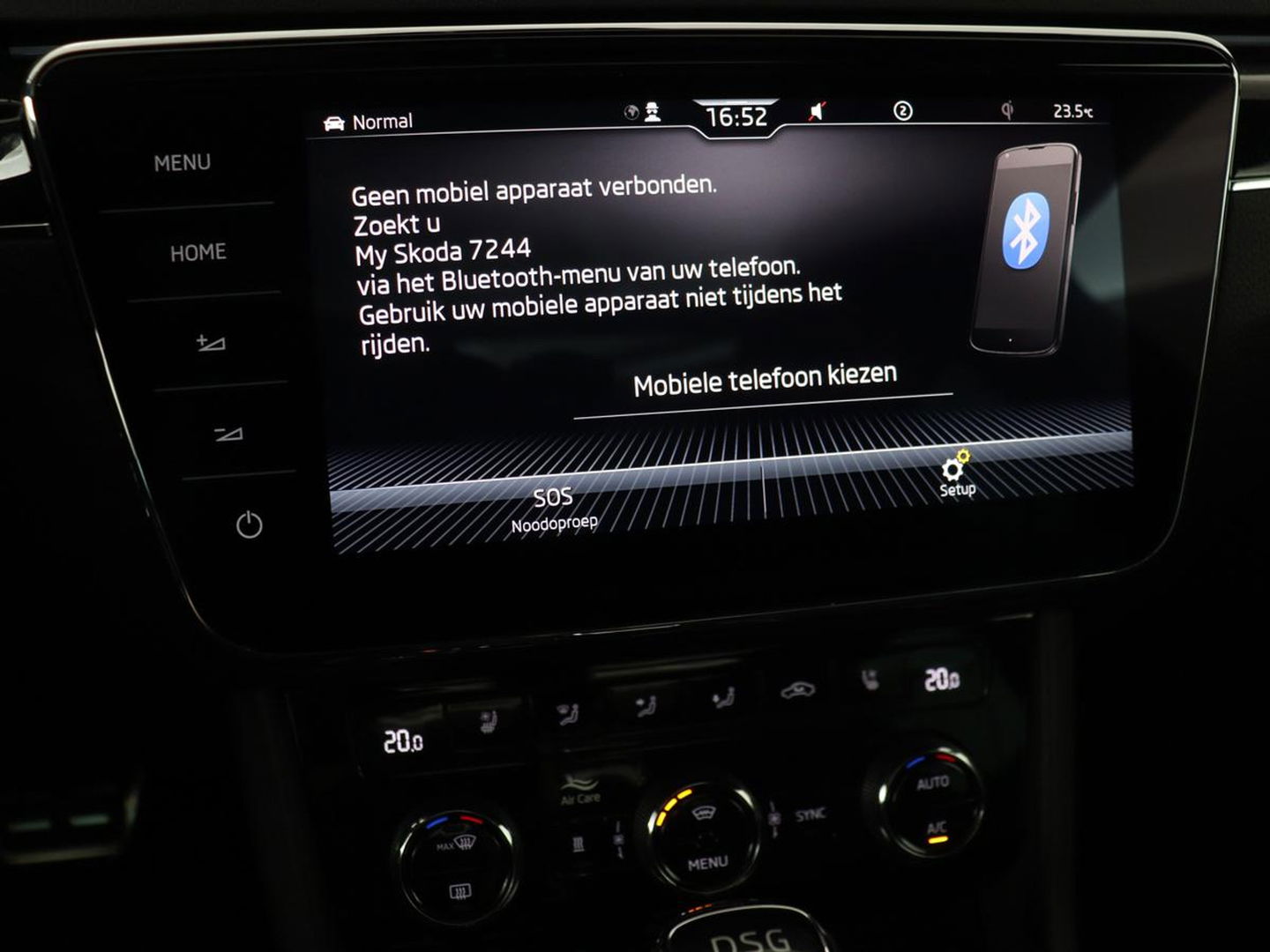 Škoda Superb 1.4 TSI iV Laurin & Klement | Panoramadak | Stoelventilatie | Leder | 360 camera | Trekhaak | Massage | Adaptive cruise | Canton Sound | Virtual Cockpit | Carplay | 19'' lichtmetalen velgen | PHEV