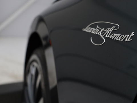 Škoda Superb 1.4 TSI iV Laurin & Klement | Panoramadak | Stoelventilatie | Leder | 360 camera | Trekhaak | Massage | Adaptive cruise | Canton Sound | Virtual Cockpit | Carplay | 19'' lichtmetalen velgen | PHEV
