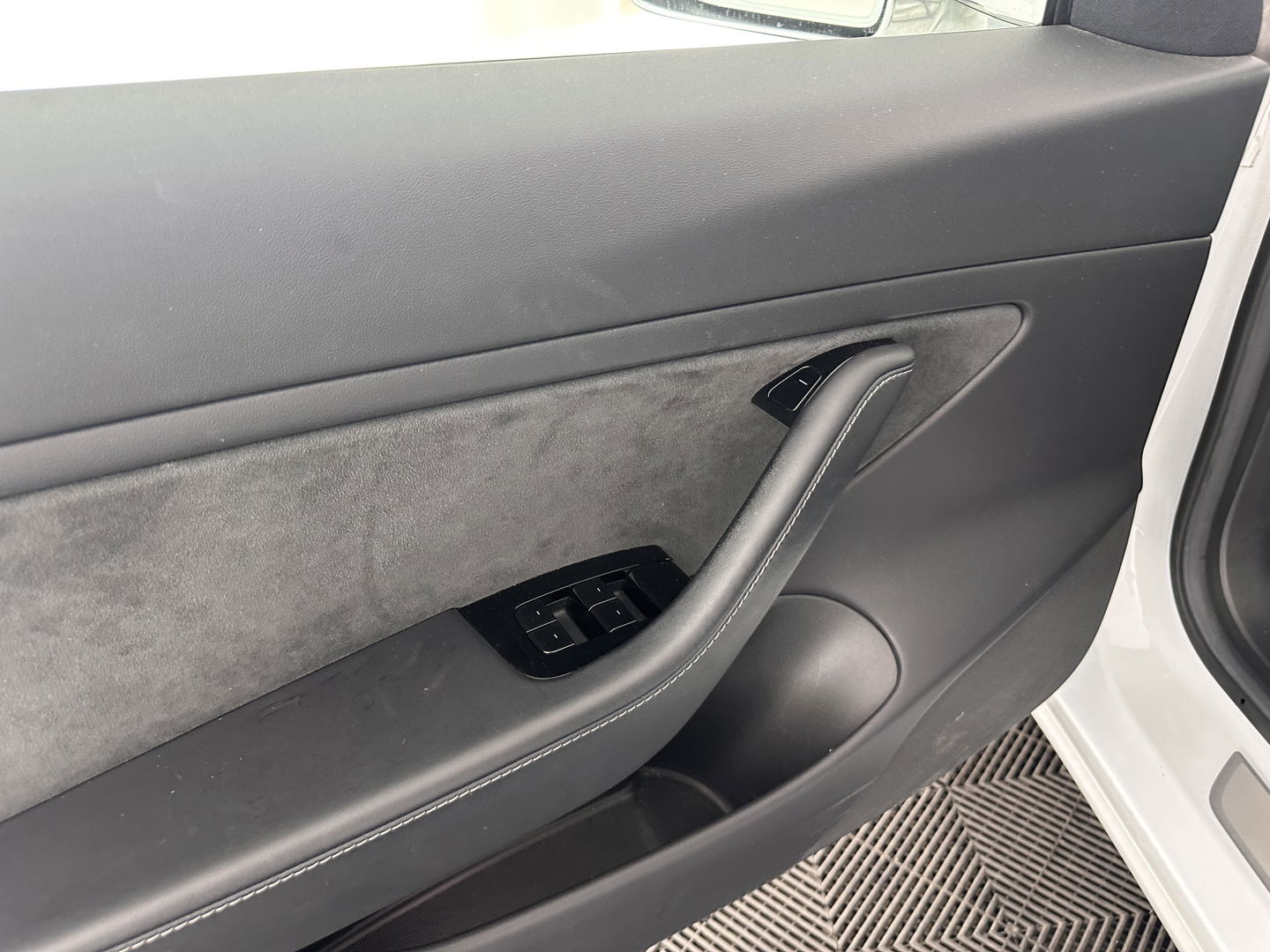 Tesla Model 3 Long Range AWD 75 kWh [ 3-Fase ] Aut. *PANO | AUTO-PILOT | LUXURY-LEATHER | KEYLESS | FULL-LED | MEMORY-PACK | SURROUND-VIEW | DAB | CARPLAY | DIGI-COCKPIT | LANE-ASSIST | COMFORT-SEATS | 18"ALU*