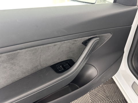 Tesla Model 3 Long Range AWD 75 kWh [ 3-Fase ] Aut. *PANO | AUTO-PILOT | LUXURY-LEATHER | KEYLESS | FULL-LED | MEMORY-PACK | SURROUND-VIEW | DAB | CARPLAY | DIGI-COCKPIT | LANE-ASSIST | COMFORT-SEATS | 18"ALU*