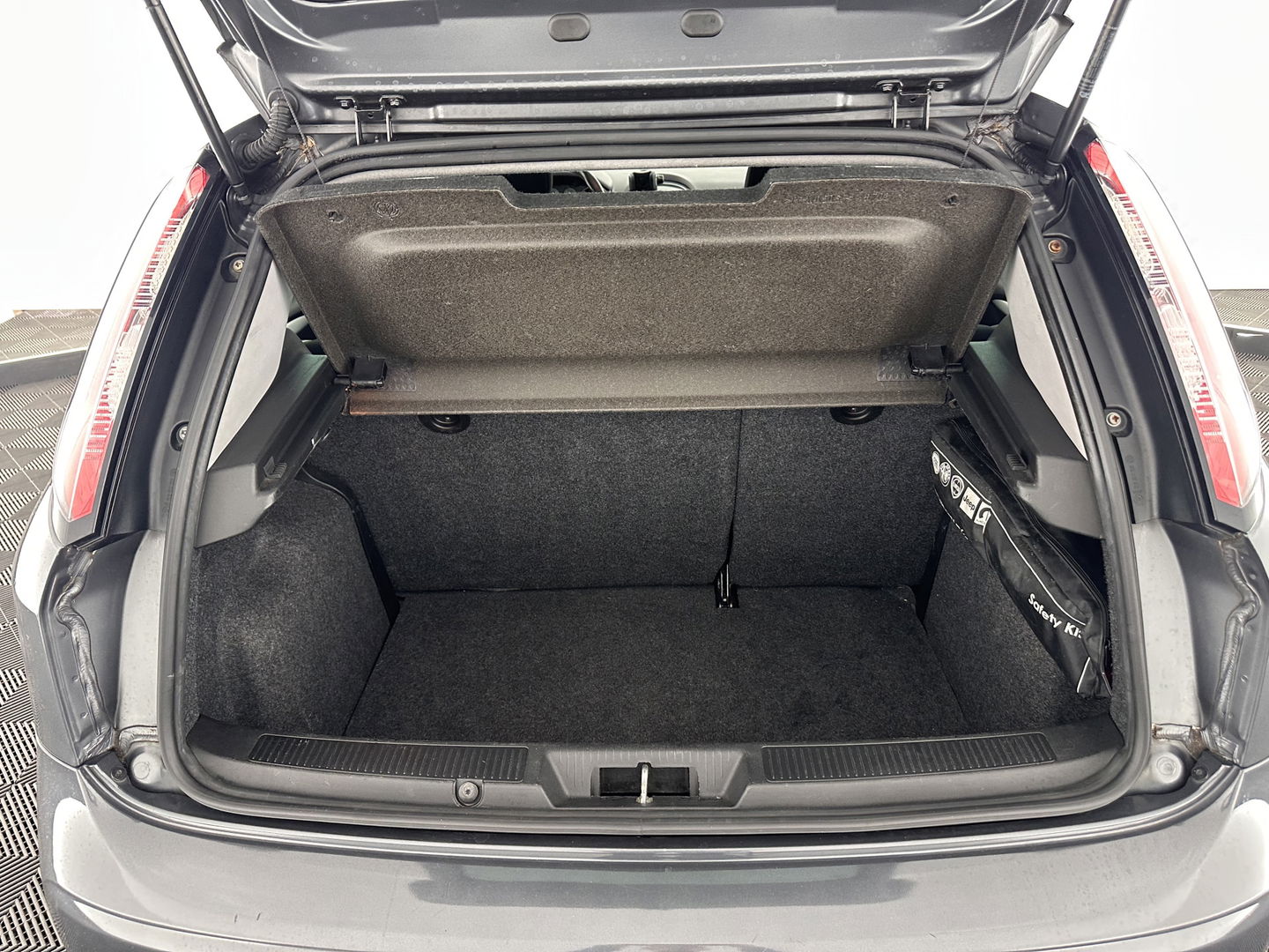 Fiat Punto Evo 1.3 M-Jet Lounge *ECC | SPORT-SEATS | PDC | CRUISE | 16''ALU*