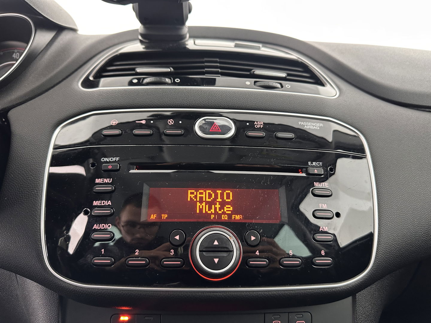 Fiat Punto Evo 1.3 M-Jet Lounge *ECC | SPORT-SEATS | PDC | CRUISE | 16''ALU*