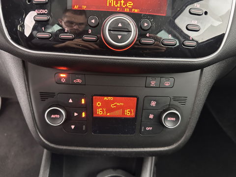 Fiat Punto Evo 1.3 M-Jet Lounge *ECC | SPORT-SEATS | PDC | CRUISE | 16''ALU*