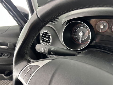 Fiat Punto Evo 1.3 M-Jet Lounge *ECC | SPORT-SEATS | PDC | CRUISE | 16''ALU*