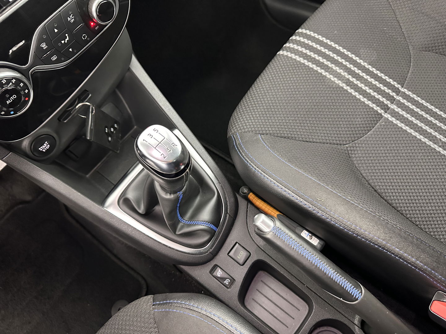 Renault Clio 1.5 dCi GT-Line Ecoleader Intens *FULL-LED | SPORT-SEATS | MICROFIBRE |  NAVI-FULLMAP | BASS-REFLEX-SOUND | KEYLESS | ECC | PDC | CRUISE | DAB | 16''ALU*