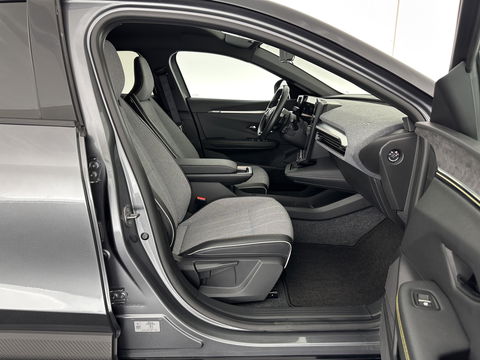 Renault Mégane E-Tech EV60 Optimum Charge Techno [ 3-Fase ] *HEAT-PUMP | F1/2LEATHER | FULL-LED | ADAPTIVE-CRUISE | BLIND-SPOT | TOP-VIEW | KEYLESS | SPORT-SEATS | DAB+ |  NAVI-FULLMAP | DIGI-COCKPIT | 20''ALU | TOWBAR*