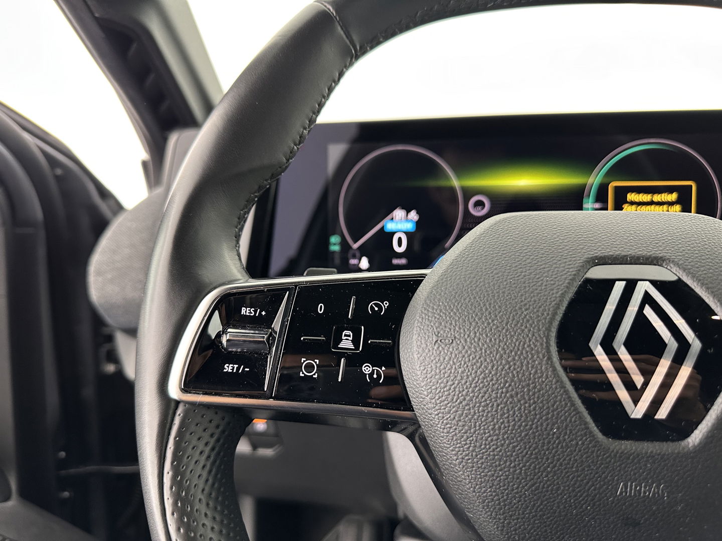 Renault Mégane E-Tech EV60 Optimum Charge Techno [ 3-Fase ] *HEAT-PUMP | F1/2LEATHER | FULL-LED | ADAPTIVE-CRUISE | BLIND-SPOT | TOP-VIEW | KEYLESS | SPORT-SEATS | DAB+ |  NAVI-FULLMAP | DIGI-COCKPIT | 20''ALU | TOWBAR*
