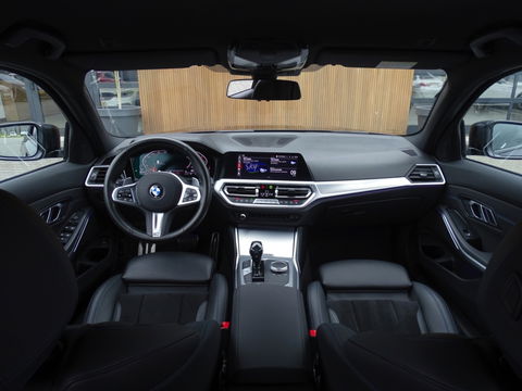 BMW 3 Serie Touring 320d xD. High Ex. Ed / M-sport / 2020 / LED