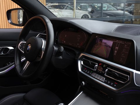 BMW 3 Serie Touring 320d xD. High Ex. Ed / M-sport / 2020 / LED