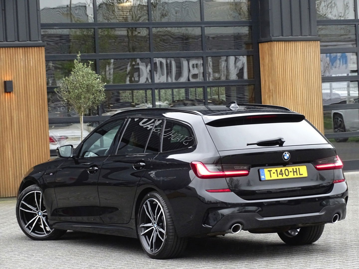 BMW 3 Serie Touring 320d xD. High Ex. Ed / M-sport / 2020 / LED