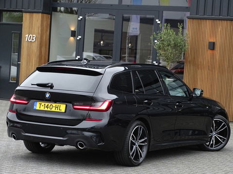 BMW 3 Serie Touring 320d xD. High Ex. Ed / M-sport / 2020 / LED