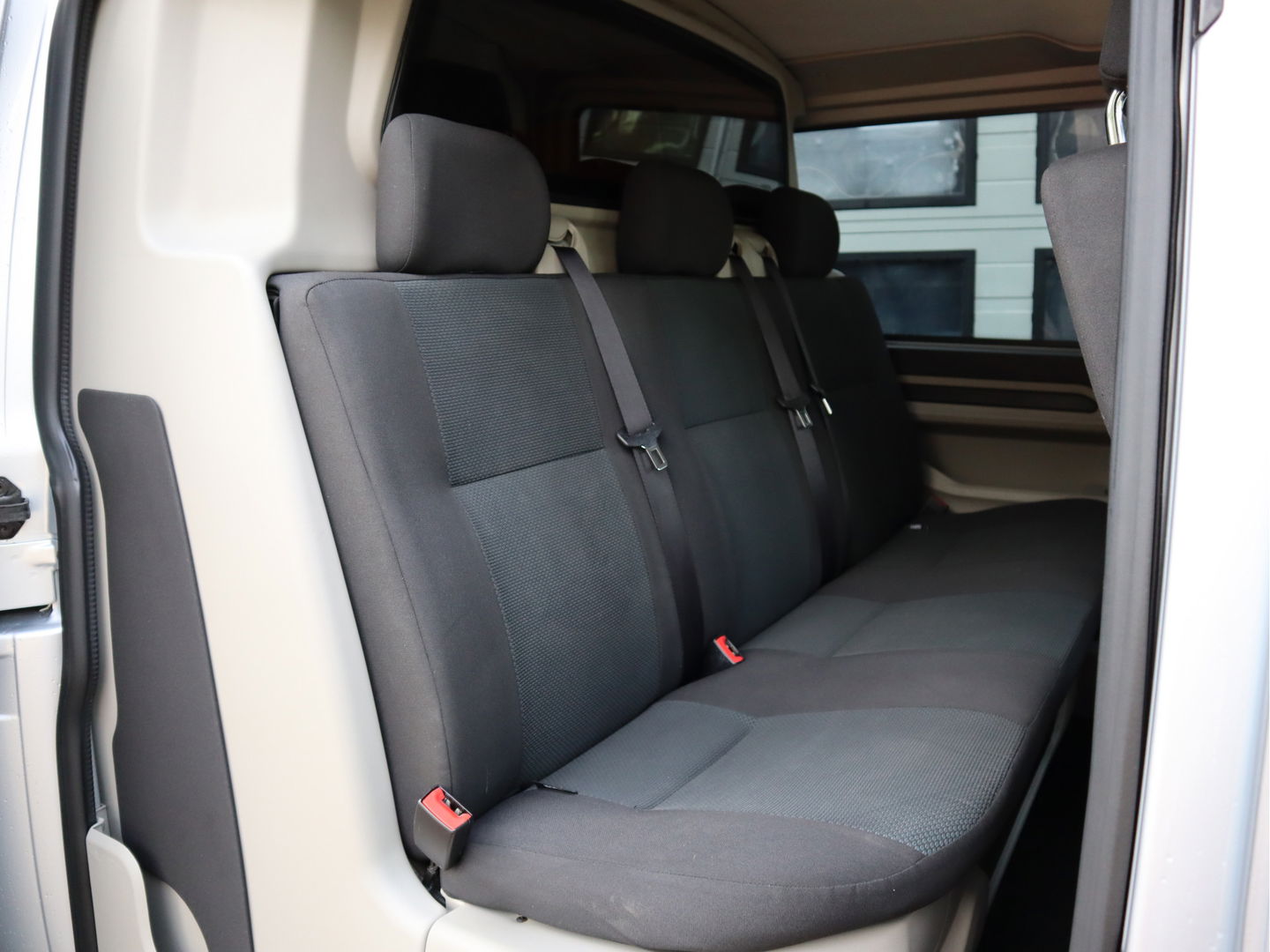 Volkswagen Transporter 2.0 TDI 102pk L2 Lang DC 5 Pers. - Navi - PDC