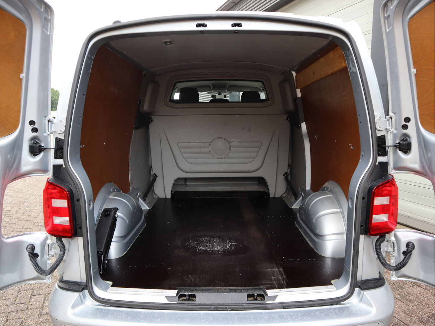 Volkswagen Transporter 2.0 TDI 102pk L2 Lang DC 5 Pers. - Navi - PDC