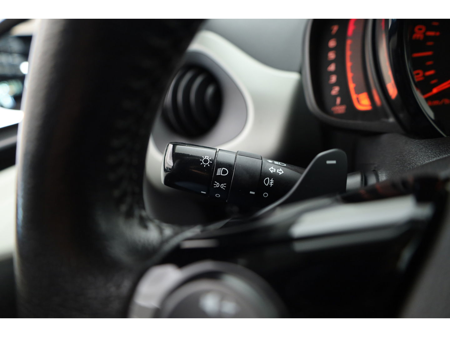 Citroën C1 1.0 VTi Shine | Camera | All Seasons | Airco | Bluetooth