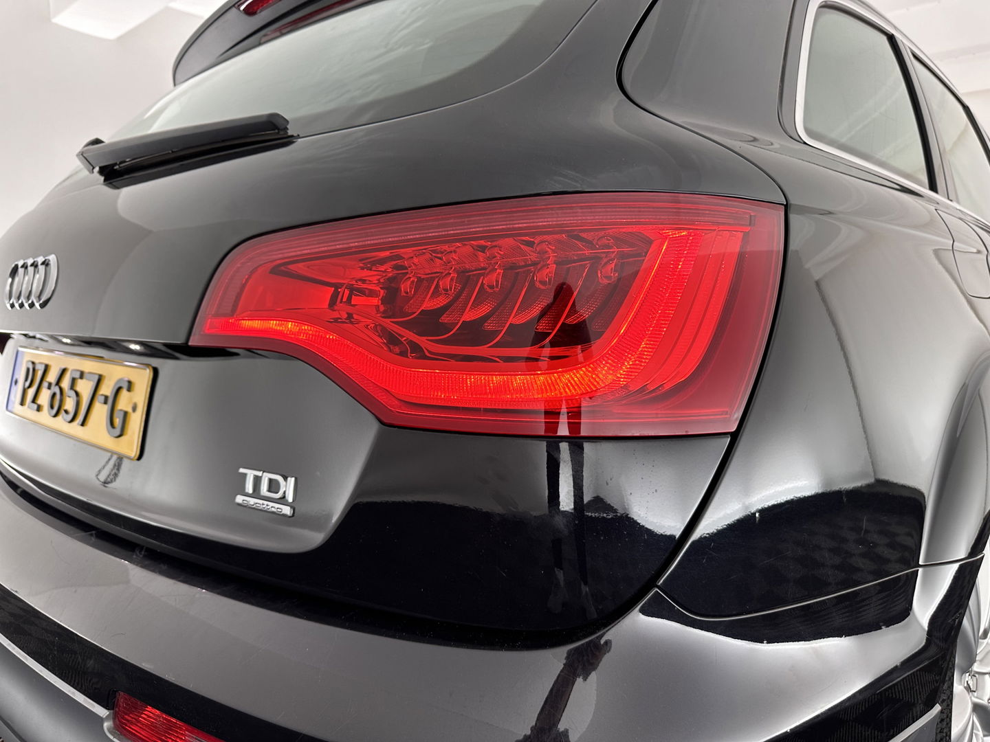 Audi Q7 3.0 TDI quattro 5+2 MOTOR-DEFECT *RHD* *AUT | LEATHER-ALCANTARA | NAVI-FULLMAP | COMFORT-SEATS | HEATED-SEATS | ECC | PDC | CRUISE | 19''ALU*