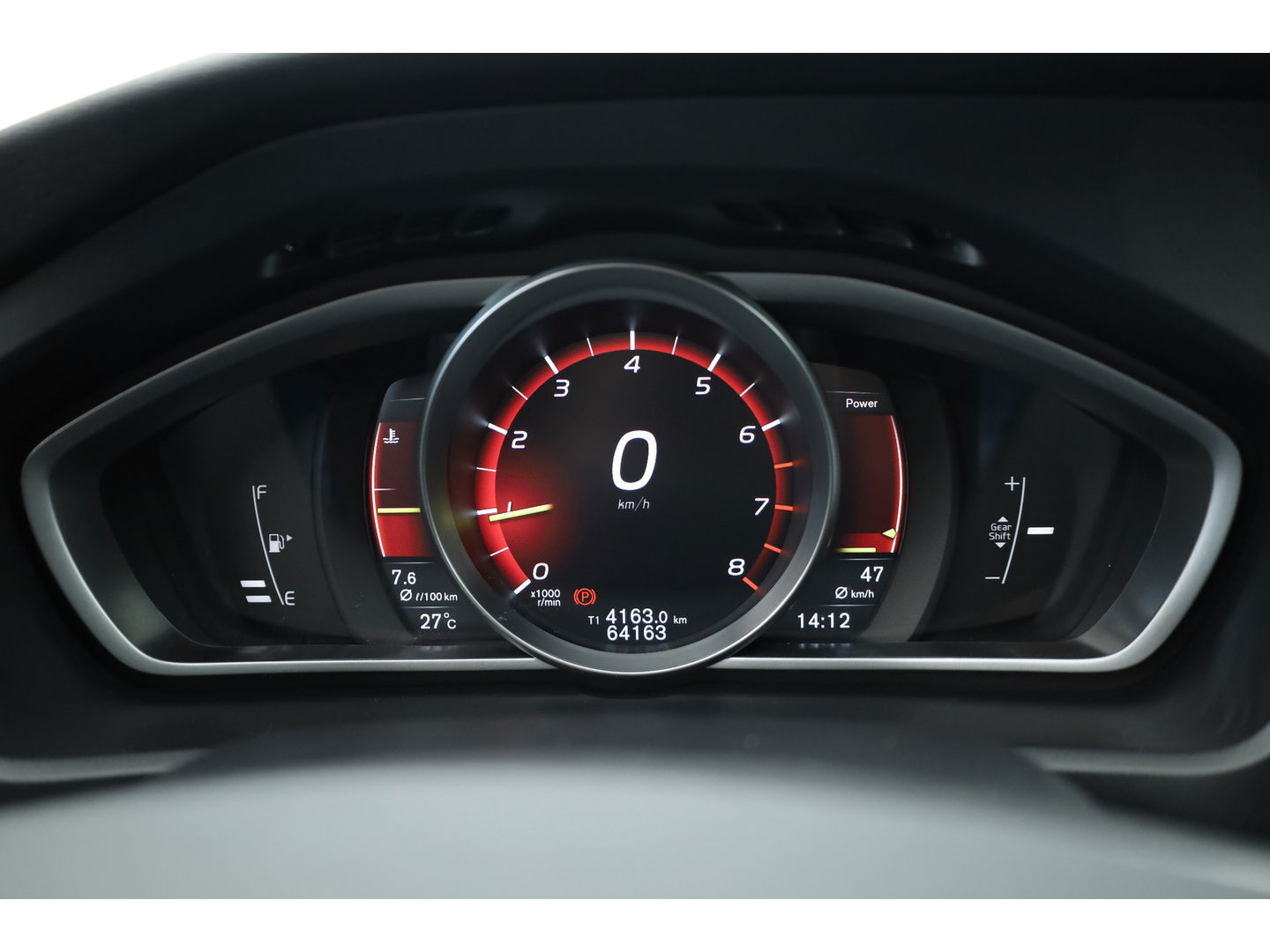 Volvo V40 2.0 T2 R-Design | Navi | Cruise | Camera | Stoelverw. | PDC A | 17''  | Clima