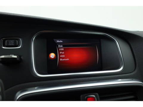 Volvo V40 2.0 T2 R-Design | Navi | Cruise | Camera | Stoelverw. | PDC A | 17''  | Clima