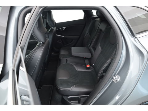Volvo V40 2.0 T2 R-Design | Navi | Cruise | Camera | Stoelverw. | PDC A | 17''  | Clima