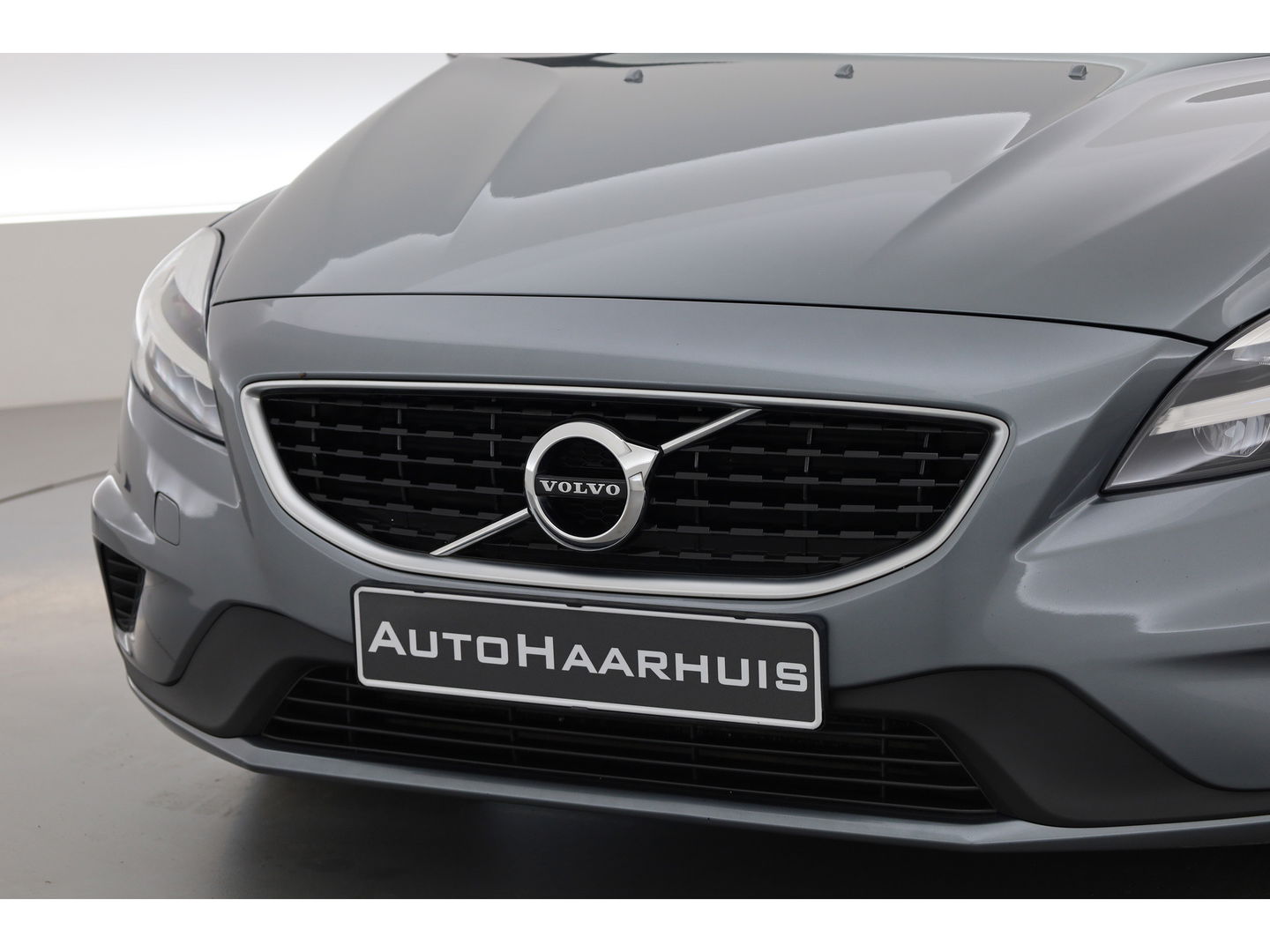 Volvo V40 2.0 T2 R-Design | Navi | Cruise | Camera | Stoelverw. | PDC A | 17''  | Clima