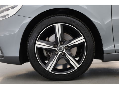 Volvo V40 2.0 T2 R-Design | Navi | Cruise | Camera | Stoelverw. | PDC A | 17''  | Clima