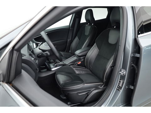 Volvo V40 2.0 T2 R-Design | Navi | Cruise | Camera | Stoelverw. | PDC A | 17''  | Clima