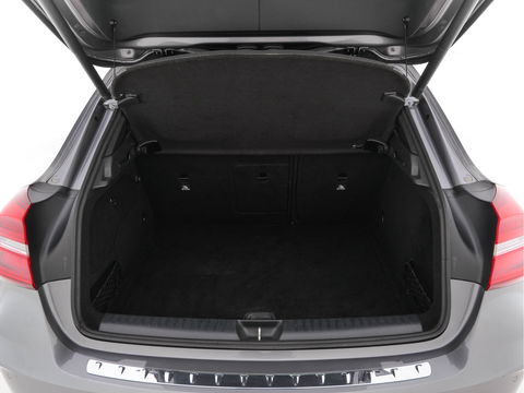 Mercedes-Benz GLA AMG 45 4MATIC *PANO | XENON | LEATHER-ALCANTARA | MEMORY-PACK | HARMAN/KARDON-AUDIO | KEYLESS |  CAMERA | SPORT-SEATS | HEATED-SEATS | NAVI-FULLMAP | SHIFT-PADDLES  | ECC | PDC | CRUISE | 20''ALU*