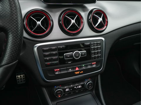 Mercedes-Benz GLA AMG 45 4MATIC *PANO | XENON | LEATHER-ALCANTARA | MEMORY-PACK | HARMAN/KARDON-AUDIO | KEYLESS |  CAMERA | SPORT-SEATS | HEATED-SEATS | NAVI-FULLMAP | SHIFT-PADDLES  | ECC | PDC | CRUISE | 20''ALU*