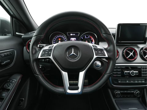 Mercedes-Benz GLA AMG 45 4MATIC *PANO | XENON | LEATHER-ALCANTARA | MEMORY-PACK | HARMAN/KARDON-AUDIO | KEYLESS |  CAMERA | SPORT-SEATS | HEATED-SEATS | NAVI-FULLMAP | SHIFT-PADDLES  | ECC | PDC | CRUISE | 20''ALU*