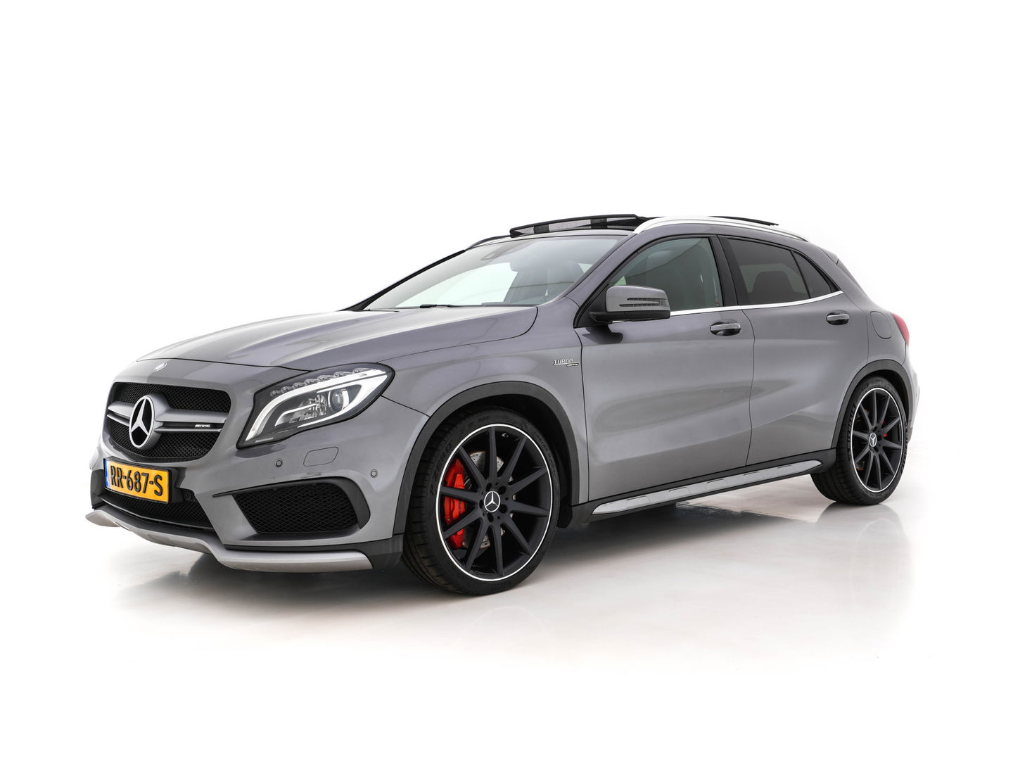 Mercedes-Benz GLA AMG 45 4MATIC *PANO | XENON | LEATHER-ALCANTARA | MEMORY-PACK | HARMAN/KARDON-AUDIO | KEYLESS |  CAMERA | SPORT-SEATS | HEATED-SEATS | NAVI-FULLMAP | SHIFT-PADDLES  | ECC | PDC | CRUISE | 20''ALU*