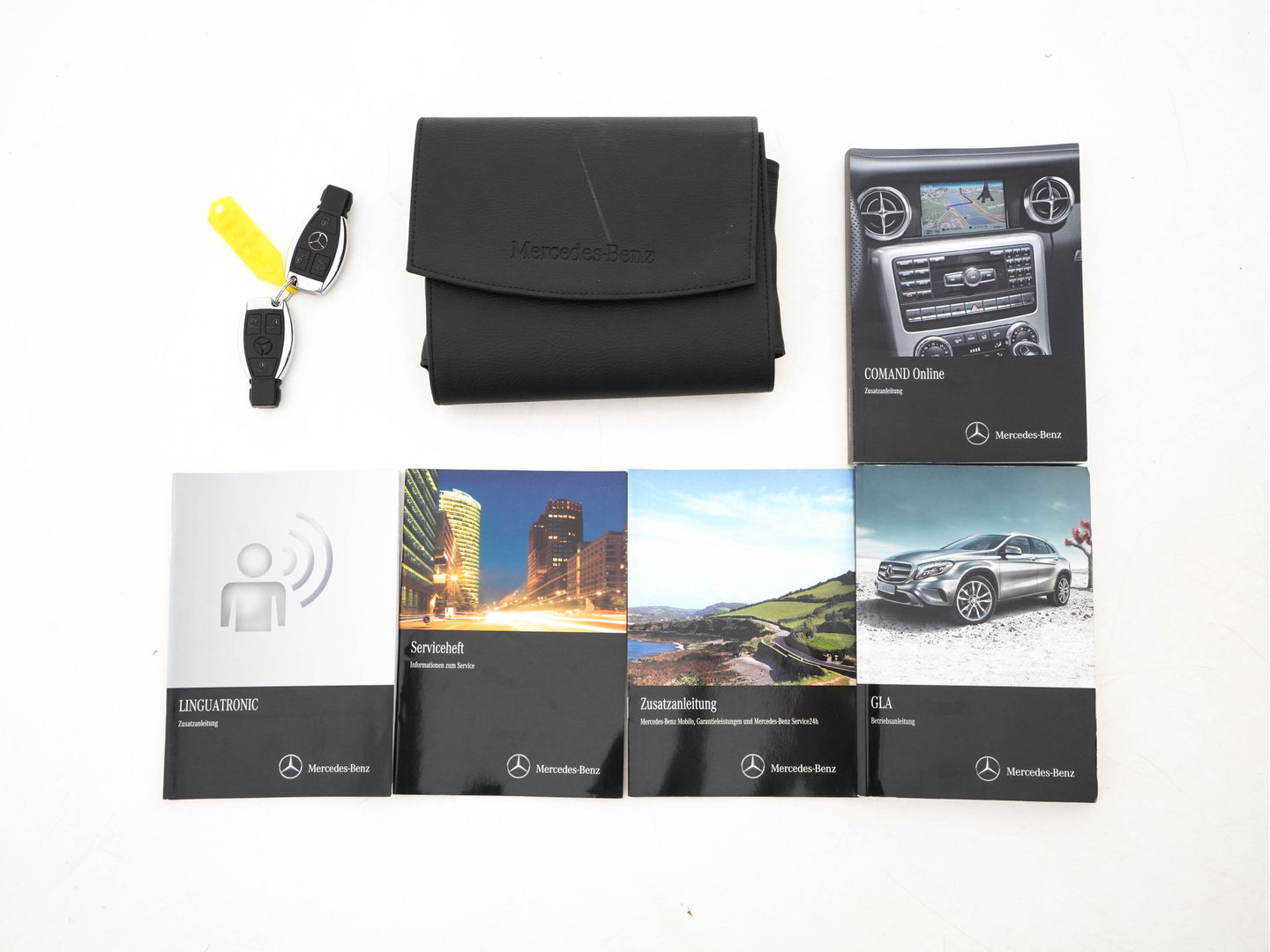 Mercedes-Benz GLA AMG 45 4MATIC *PANO | XENON | LEATHER-ALCANTARA | MEMORY-PACK | HARMAN/KARDON-AUDIO | KEYLESS |  CAMERA | SPORT-SEATS | HEATED-SEATS | NAVI-FULLMAP | SHIFT-PADDLES  | ECC | PDC | CRUISE | 20''ALU*