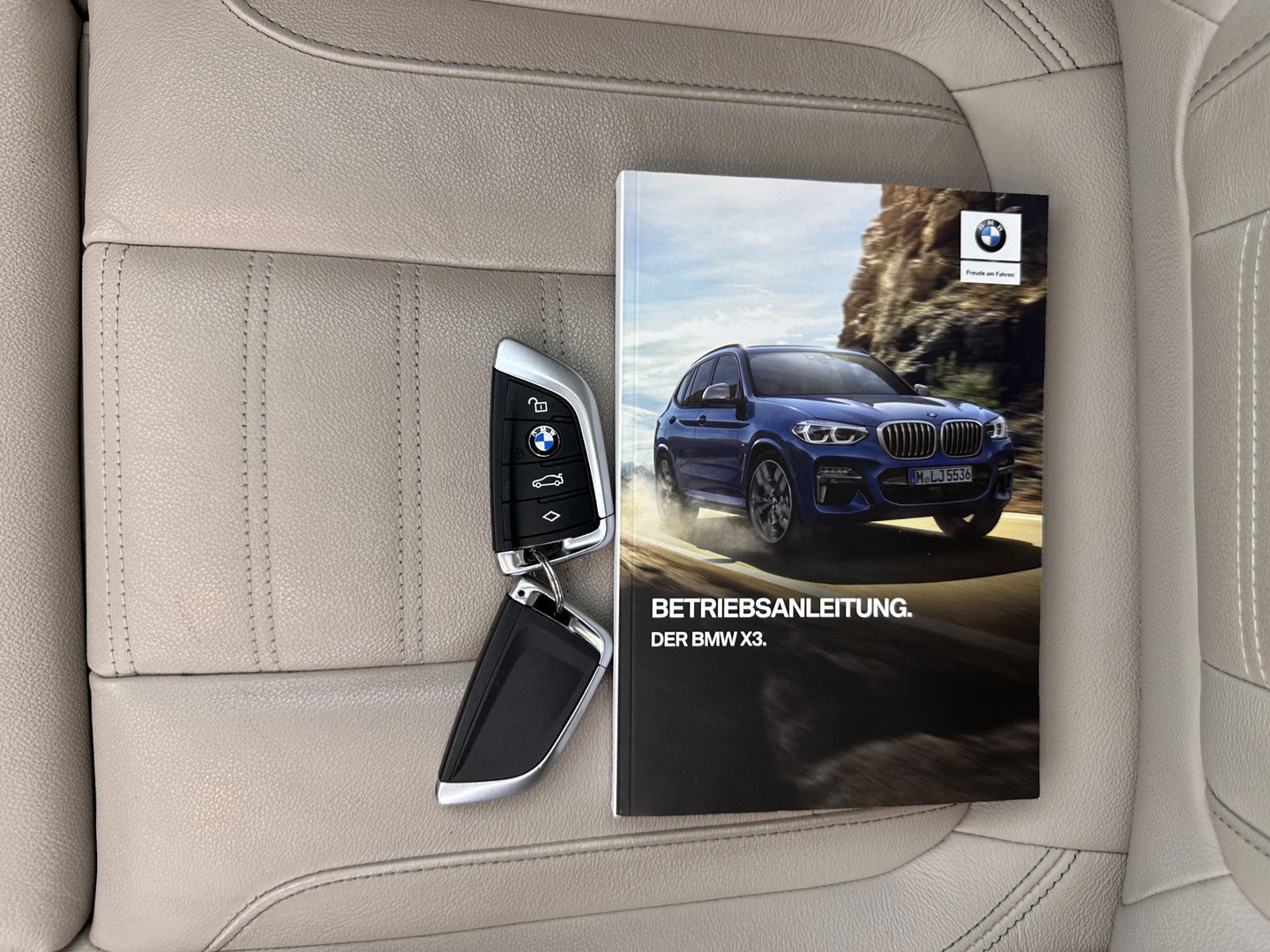 BMW X3 xDrive30d High Executive Aut. *PANO | HEAD-UP | FULL-LEATHER | FULL-LED | NAVI-FULLMAP | SPORT-SEATS | CAMERA | ECC | PDC | CRUISE | TOWBAR |  19''ALU*