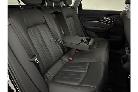 Audi e-tron 50 Quattro Launch edition plus 71 kWh 313PK Pano LED Virtual Memory Carplay Clima Cruise Navi PDC 20''LMV