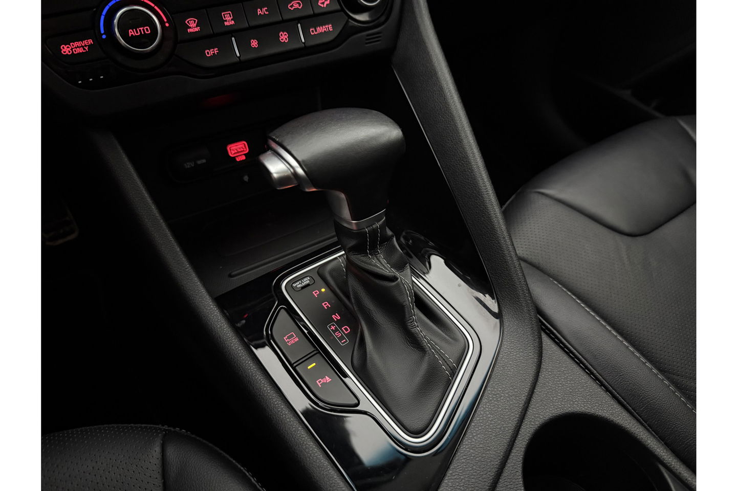 Kia Niro 1.6 GDi Hybrid ExecutiveLine Pano Memory LED Camera JBL Virtual Carplay Clima Cruise Navi PDC 18''LMV Leder Stuur/stoelverwarming