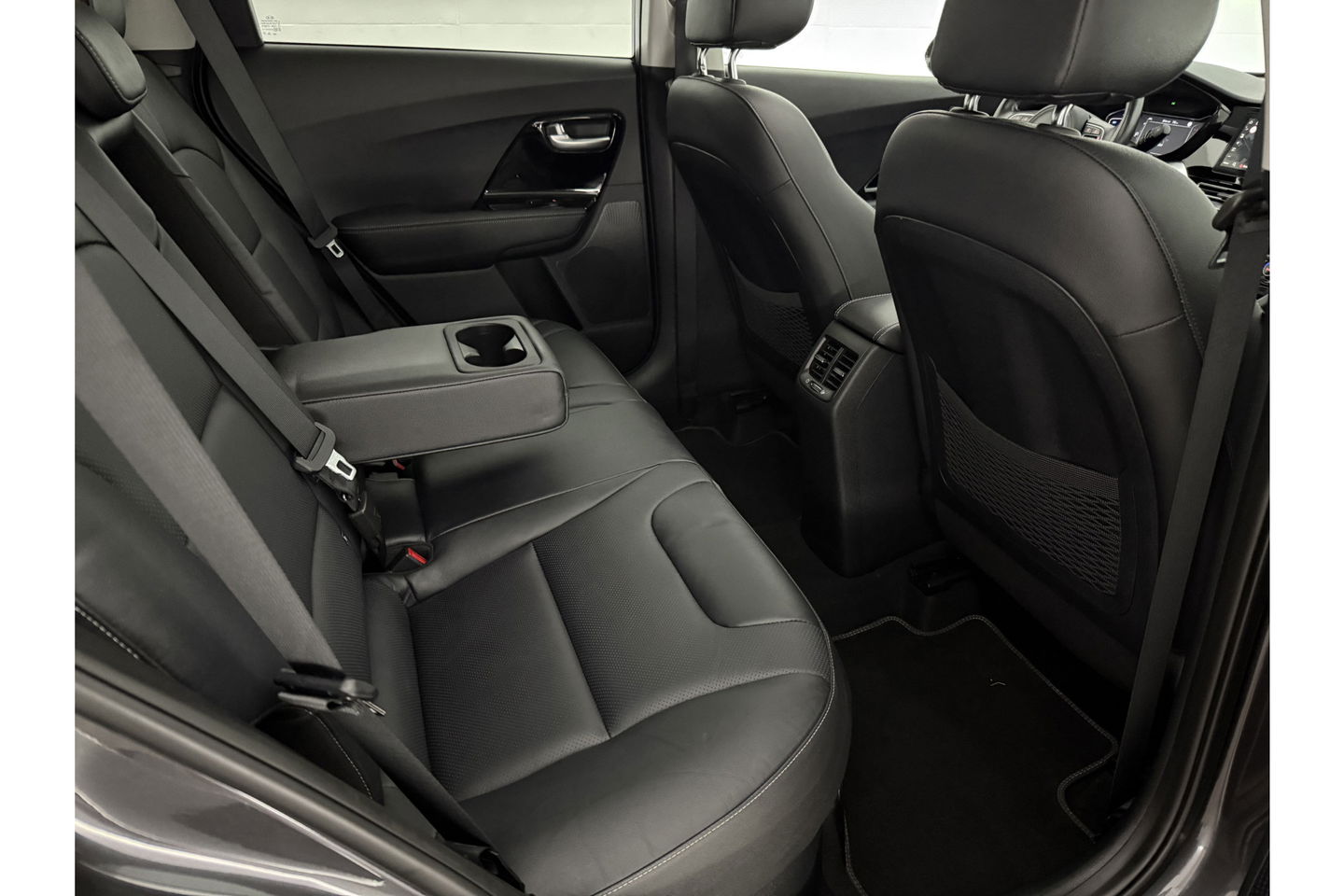 Kia Niro 1.6 GDi Hybrid ExecutiveLine Pano Memory LED Camera JBL Virtual Carplay Clima Cruise Navi PDC 18''LMV Leder Stuur/stoelverwarming