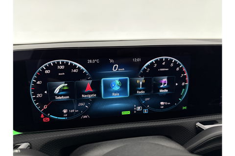 Mercedes-Benz A-Klasse 250 e AMG Limited 235PK Pano Sfeerverl. LED Carplay Camera Virtual Clima Cruise Navi PDC 18"LMV
