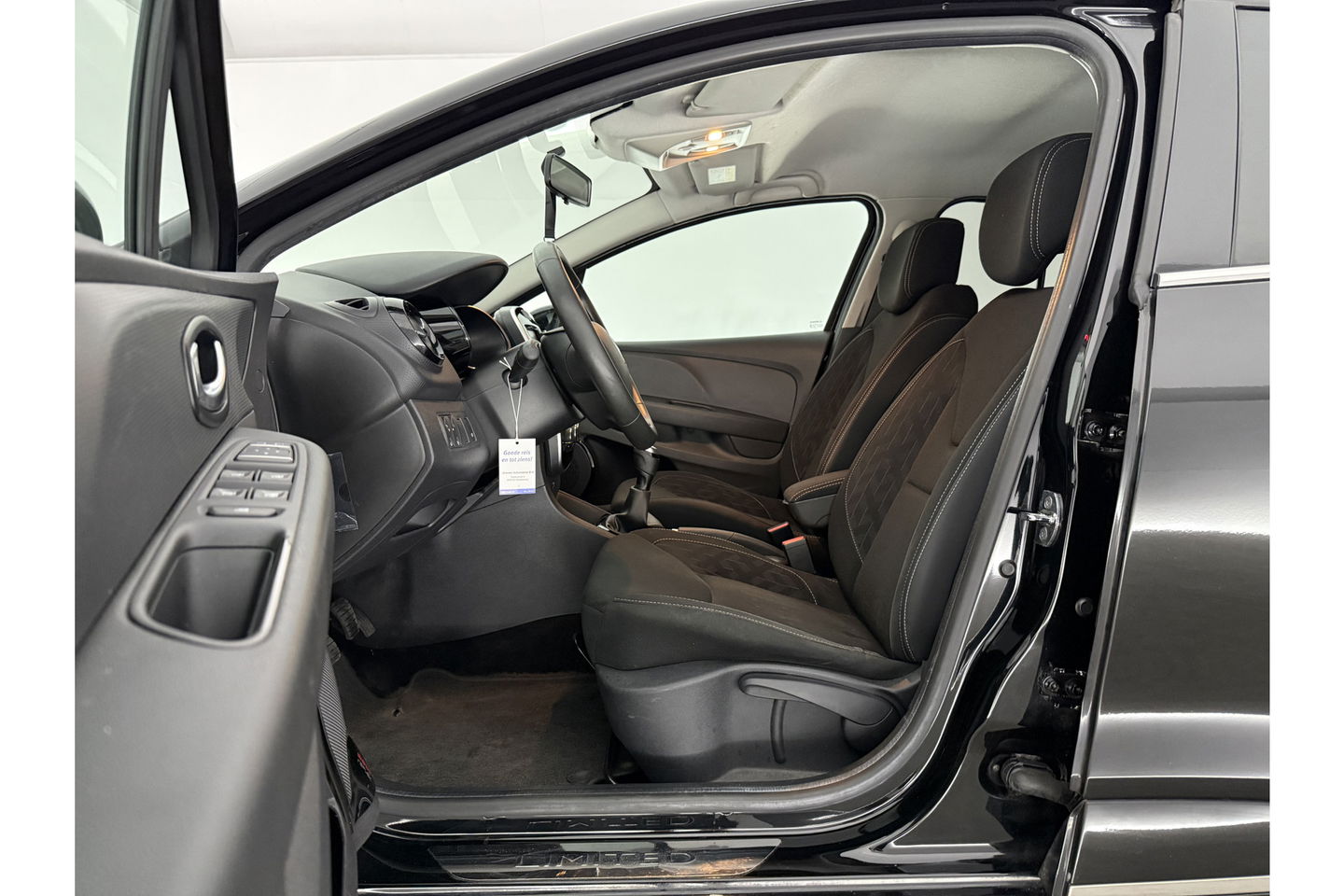Renault Clio 0.9 TCe Estate | Limited Airco Cruise Carplay Navigatie LED PDC Trekhaak 16"LMV