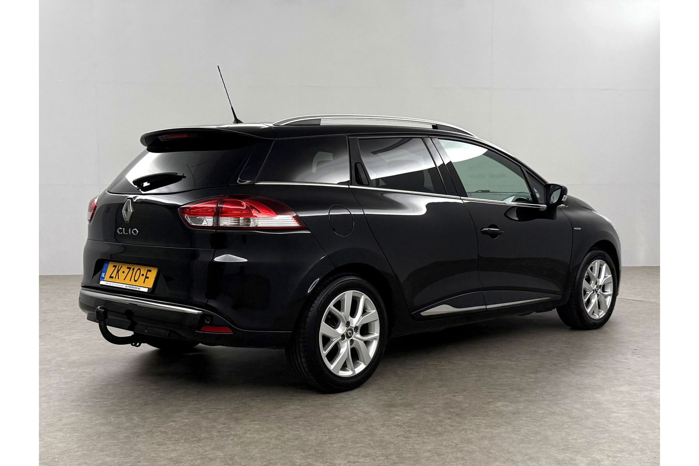 Renault Clio 0.9 TCe Estate | Limited Airco Cruise Carplay Navigatie LED PDC Trekhaak 16"LMV