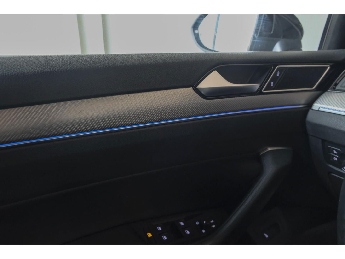 Volkswagen Arteon 1.5 TSI R-line 150pk Panoramadak Virtual cockpit NLauto LED 18" lmv