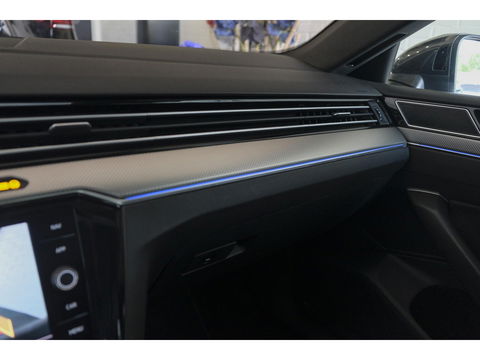 Volkswagen Arteon 1.5 TSI R-line 150pk Panoramadak Virtual cockpit NLauto LED 18" lmv