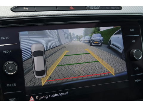 Volkswagen Arteon 1.5 TSI R-line 150pk Panoramadak Virtual cockpit NLauto LED 18" lmv